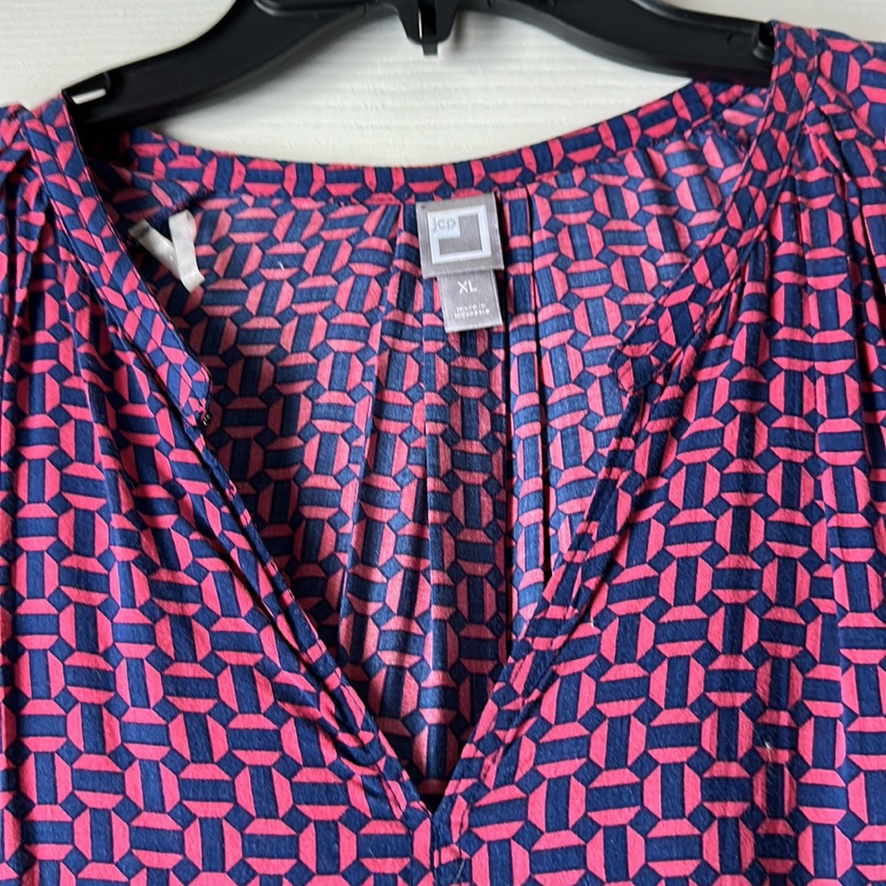 Blouse - Picture 2 of 4
